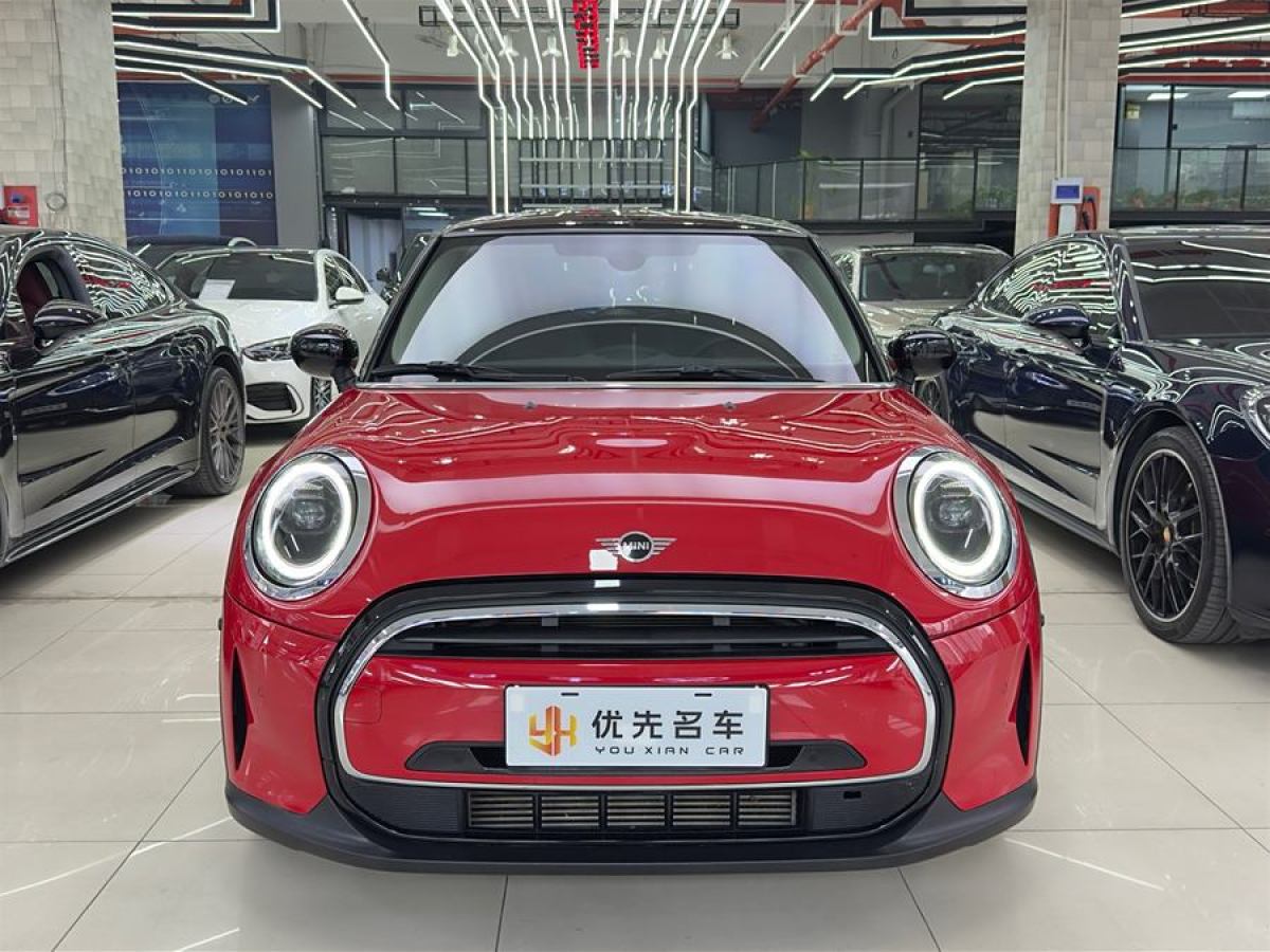 MINI MINI  2022款 改款 1.5T COOPER 藝術(shù)家圖片