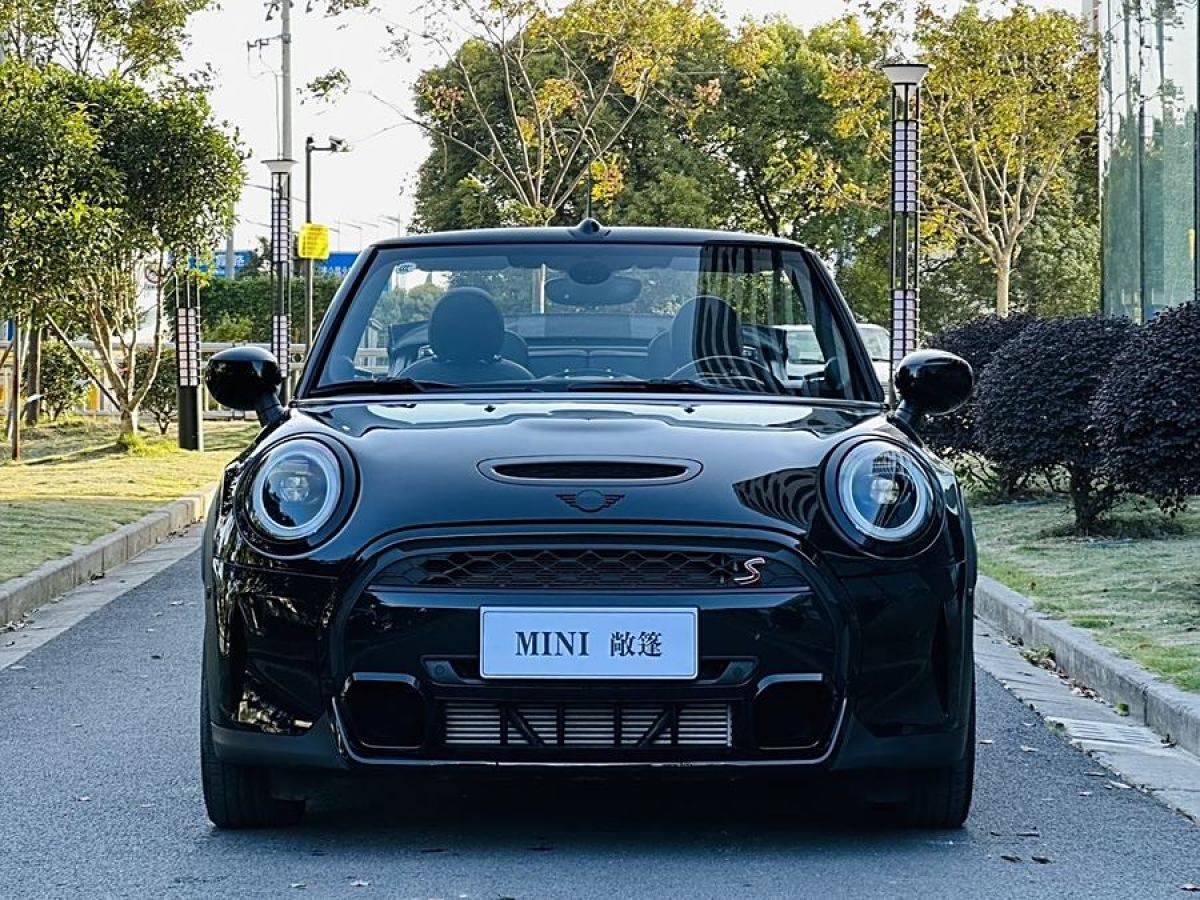 MINI MINI  2023款 改款二 2.0T COOPER S CABRIO 藝術(shù)家圖片