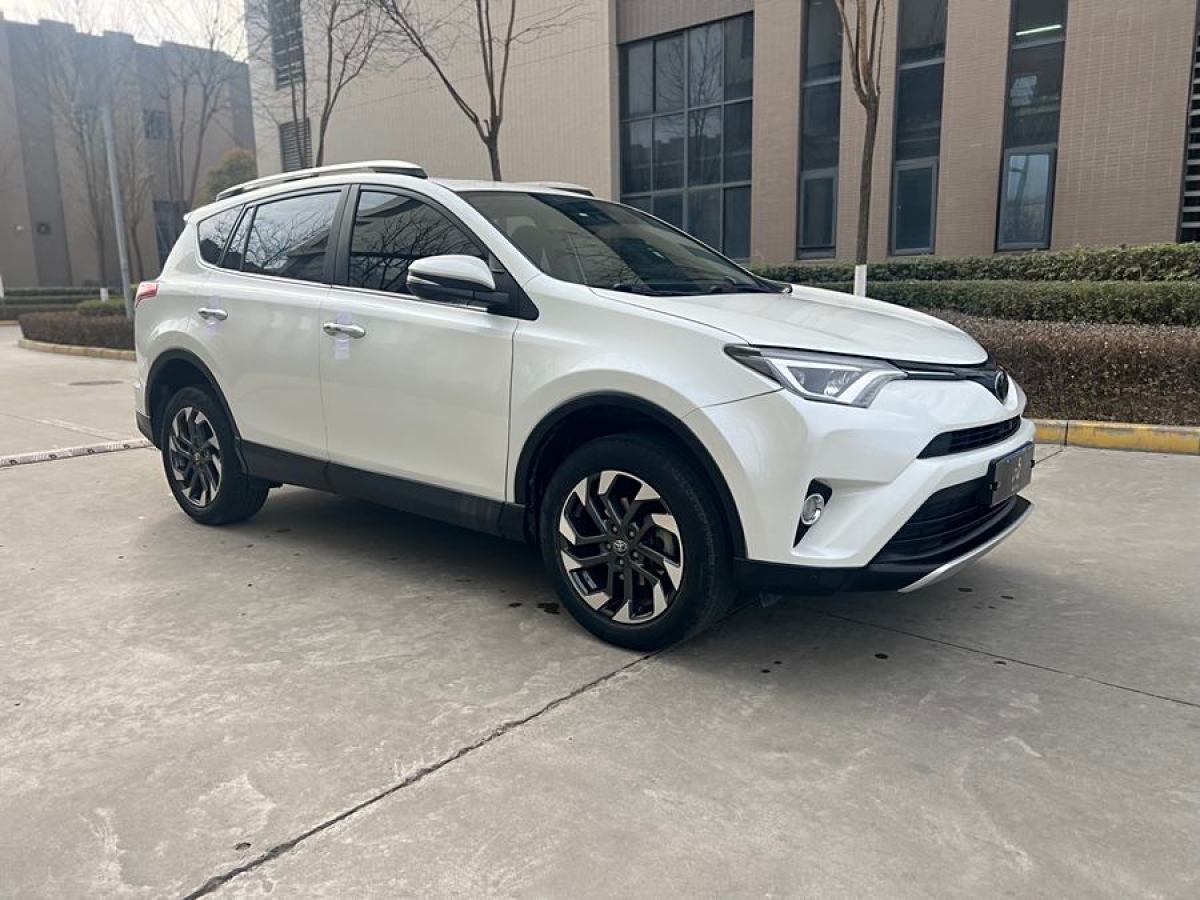 豐田 RAV4榮放  2018款 2.5L 自動四驅(qū)精英i版圖片