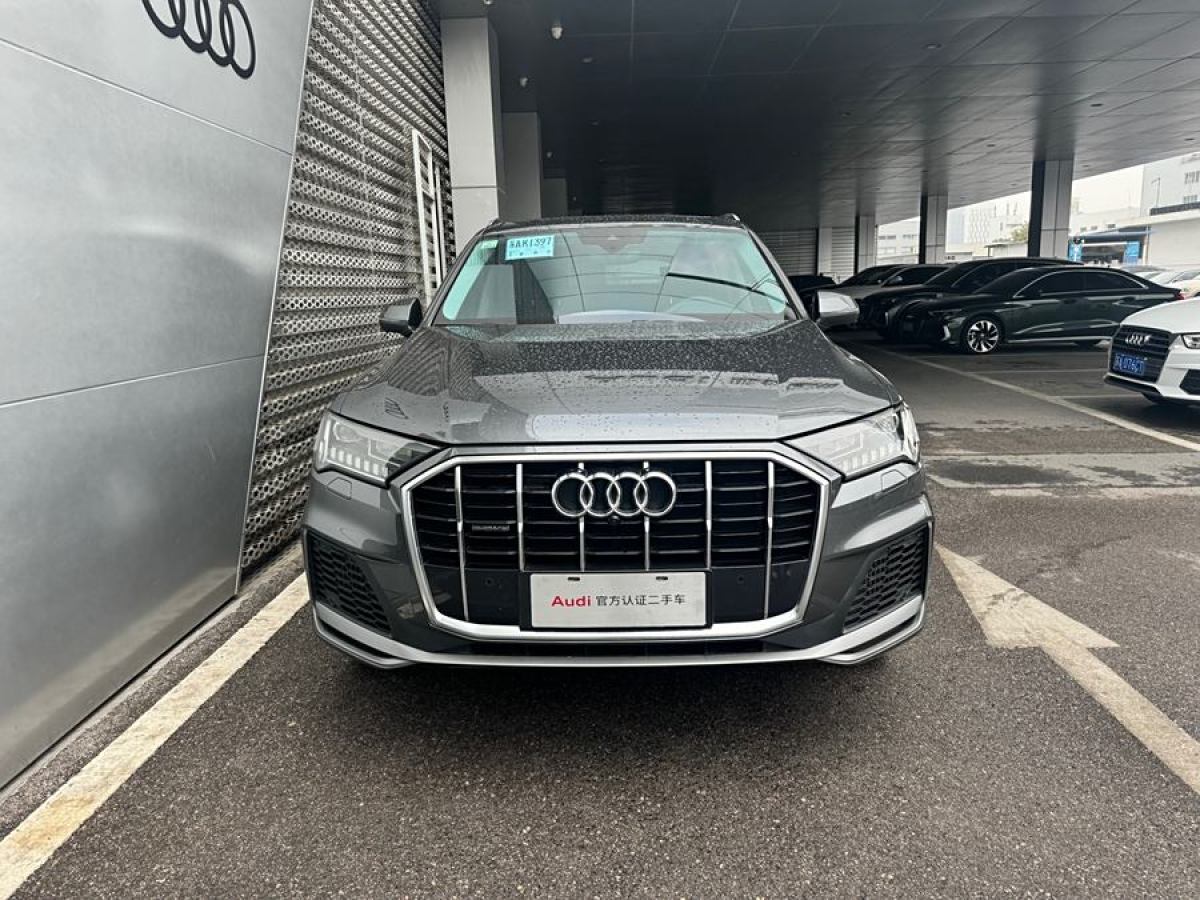 奧迪 奧迪Q7  2024款 55 TFSI quattro S line運(yùn)動(dòng)型圖片