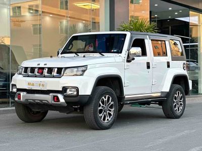 2021年11月 北京 BJ40 2.0T 自動兩驅(qū)城市獵人版?zhèn)b客型圖片