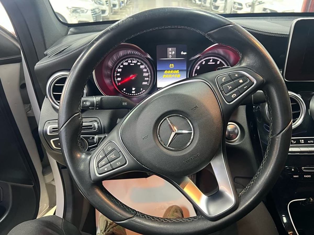 2017年5月奔馳 奔馳GLC  2022款 改款 GLC 300 4MATIC 轎跑SUV