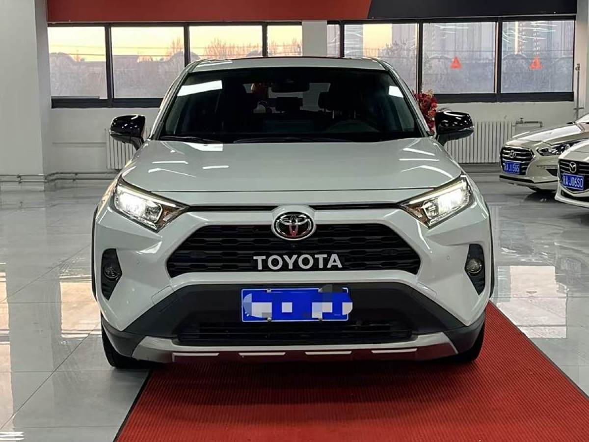 豐田 RAV4榮放  2022款 2.0L CVT四驅(qū)風尚版圖片