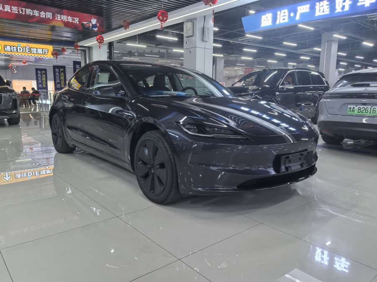 特斯拉 Model 3  2025款 后輪驅(qū)動(dòng)版圖片