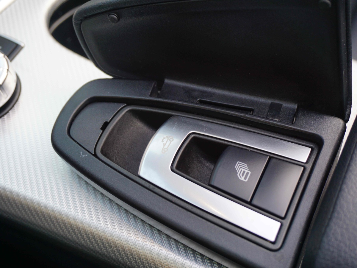 奔驰 奔驰SLC级  2016款 SLC 200 动感型图片