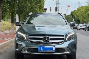 奔馳GLA 奔馳 GLA 200 時(shí)尚型