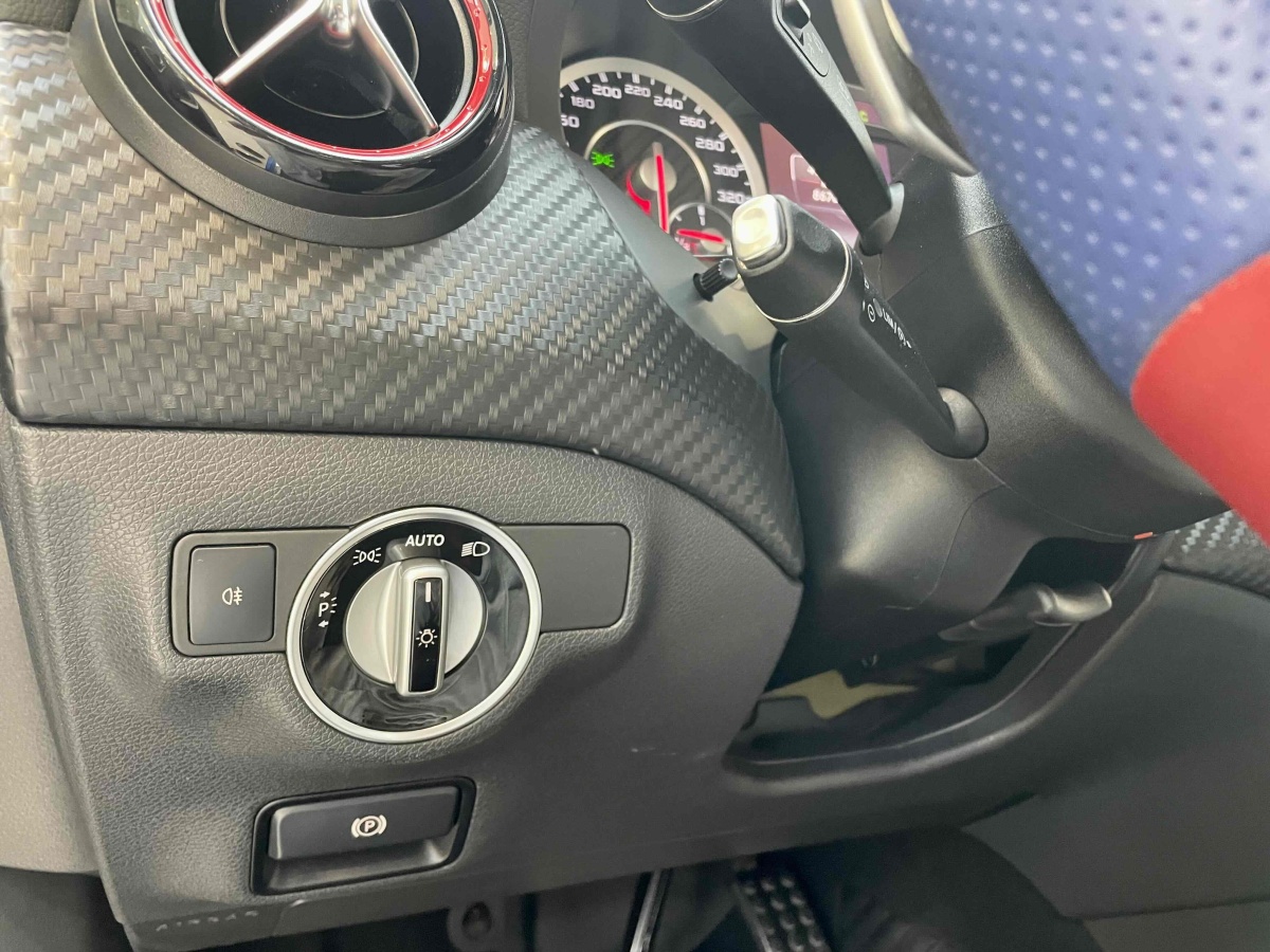 奔馳 奔馳A級AMG  2014款 AMG A 45 4MATIC圖片
