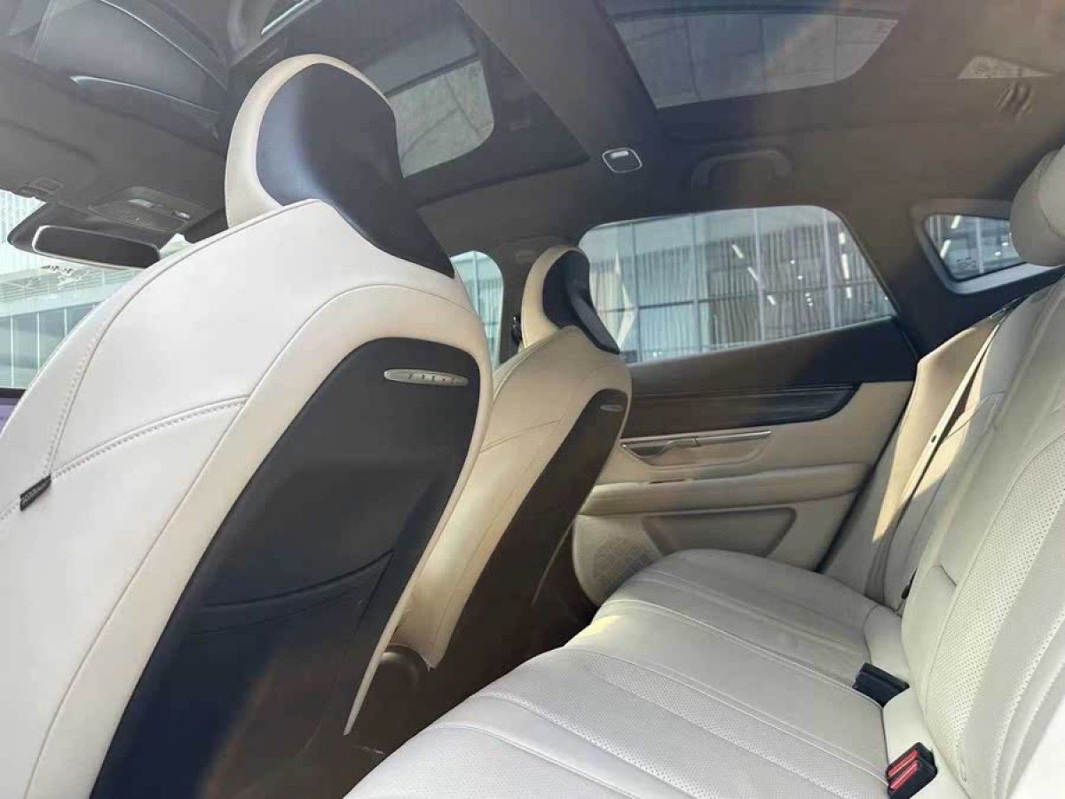 小鵬 P7  2020款 后驅(qū)長(zhǎng)續(xù)航智行版圖片