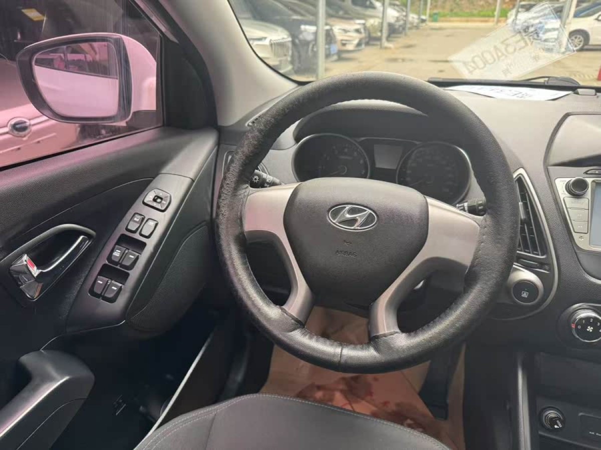 現(xiàn)代 ix35  2015款 2.0L 自動兩驅(qū)舒適型 國IV圖片