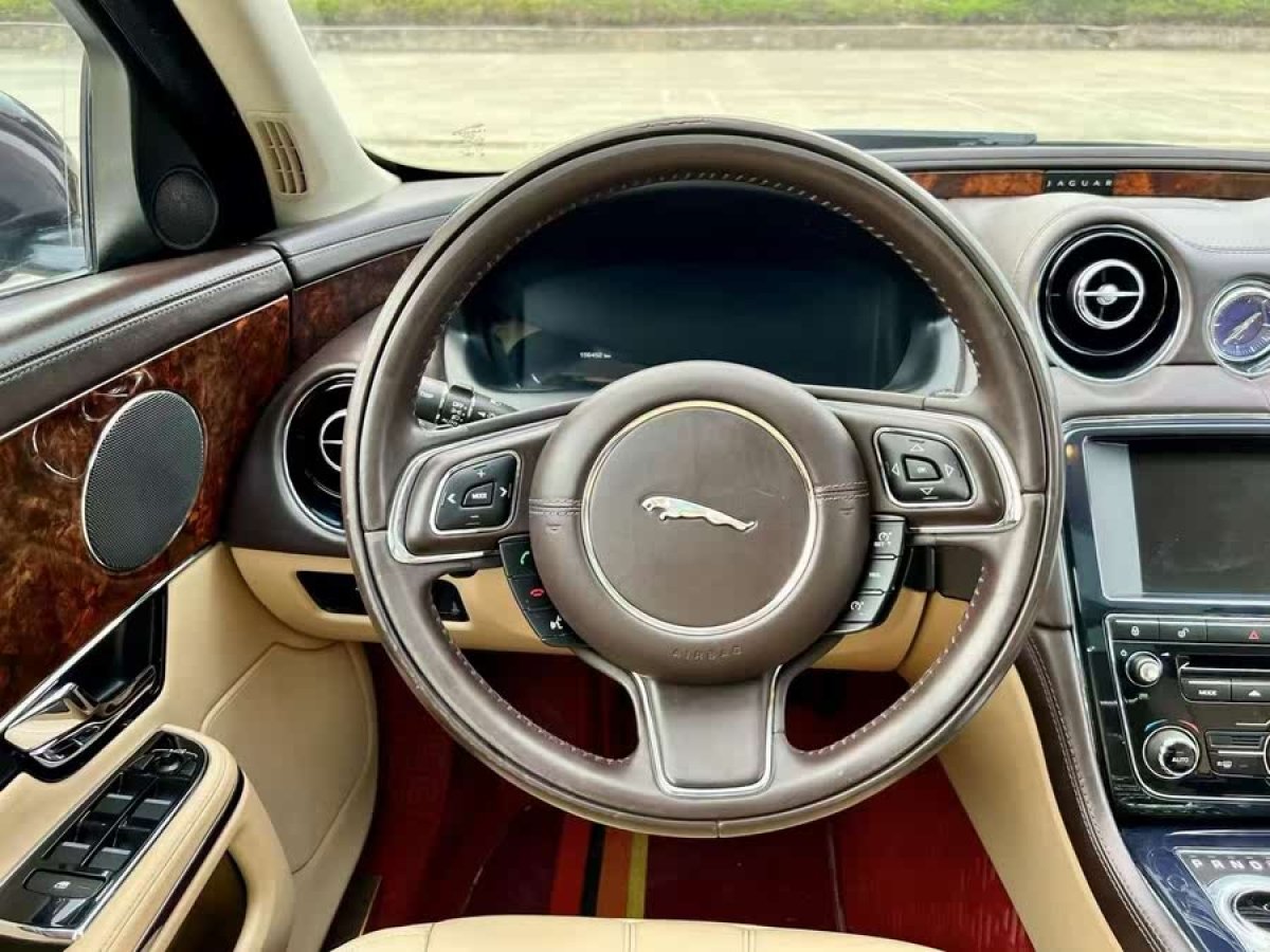 2012年6月捷豹 XJ  2012款 XJL 3.0 全景商務版