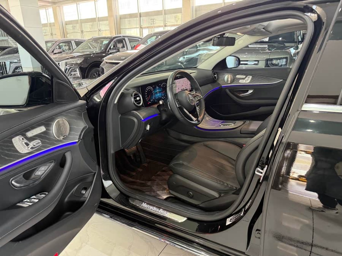 奔馳 奔馳E級(jí)  2021款 改款 E 300 L 豪華型圖片