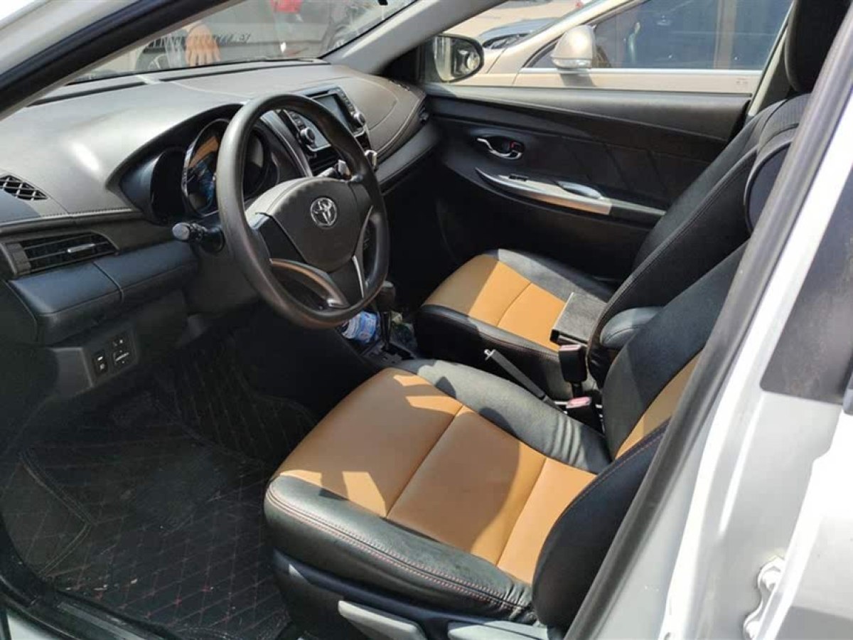 豐田 YARiS L 致炫  2015款 1.5E 自動(dòng)魅動(dòng)版圖片