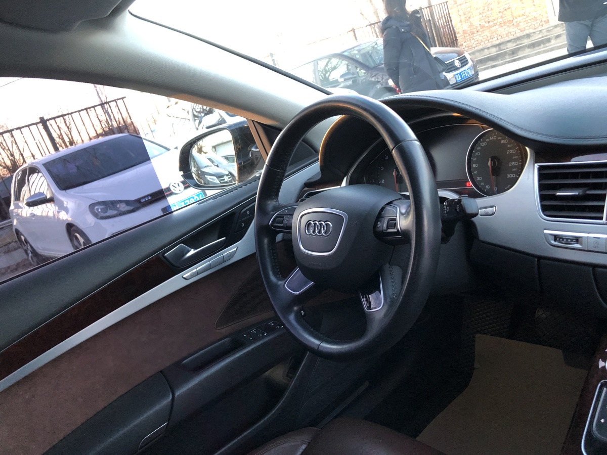 奧迪 奧迪A8  2013款 A8L 45 TFSI quattro舒適型圖片