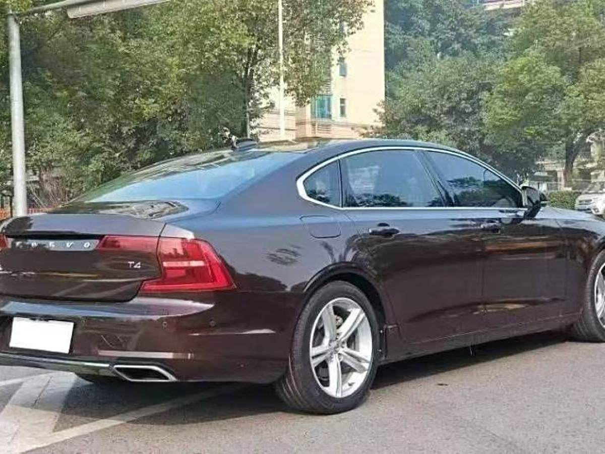 沃爾沃 S90  2018款 T4 智遠(yuǎn)版圖片