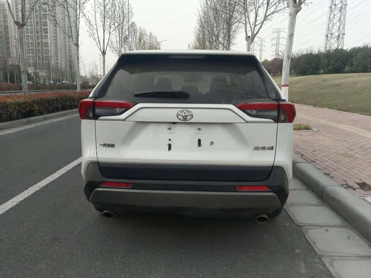 豐田 RAV4榮放  2020款 2.0L CVT兩驅(qū)風(fēng)尚版圖片