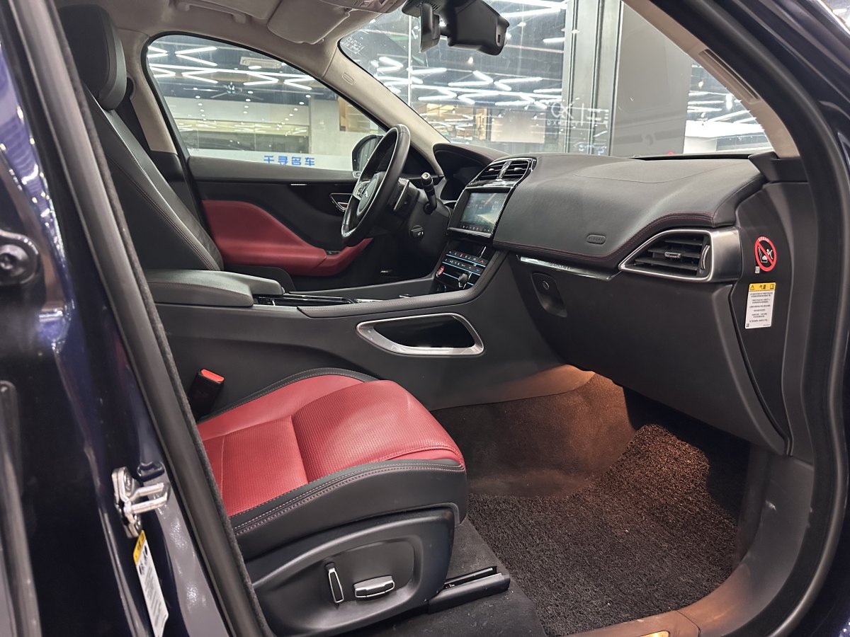 2019年4月捷豹 F-PACE  2019款 2.0T 四驅(qū)R-Sport運(yùn)動版