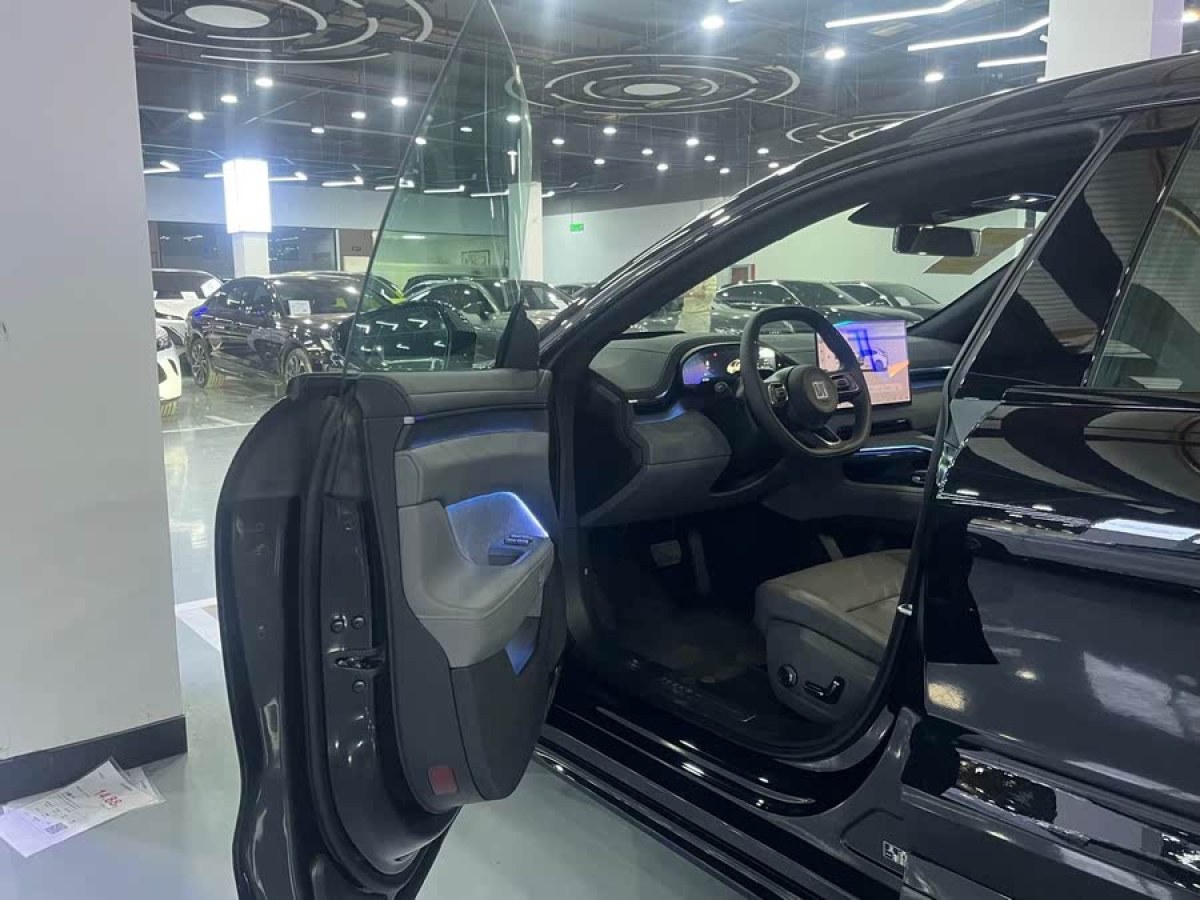 極氪 極氪001  2025款 WE版 100kWh 后驅(qū)圖片