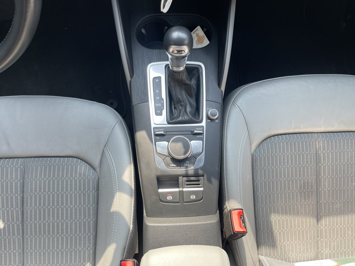 奧迪 奧迪A3  2019款 Limousine 35 TFSI 時(shí)尚型 國(guó)VI圖片