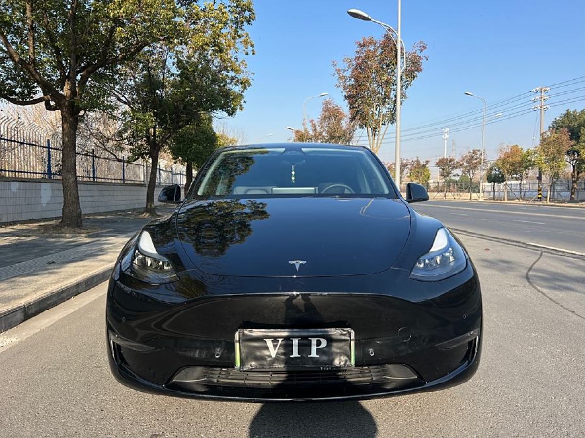 特斯拉 Model 3  2023款 長(zhǎng)續(xù)航煥新版 雙電機(jī)全輪驅(qū)動(dòng)圖片