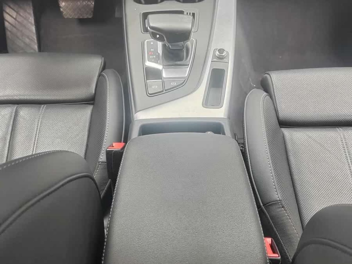 奧迪 奧迪A4L  2020款 40 TFSI 時(shí)尚動(dòng)感型圖片