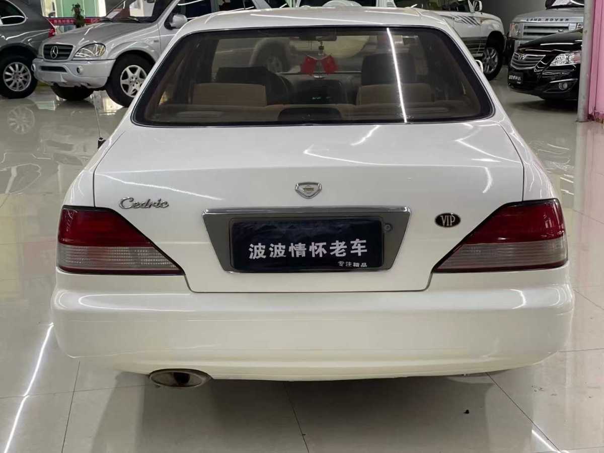 日產(chǎn) 公爵王  1999款 300 3.0 V6 VIP圖片