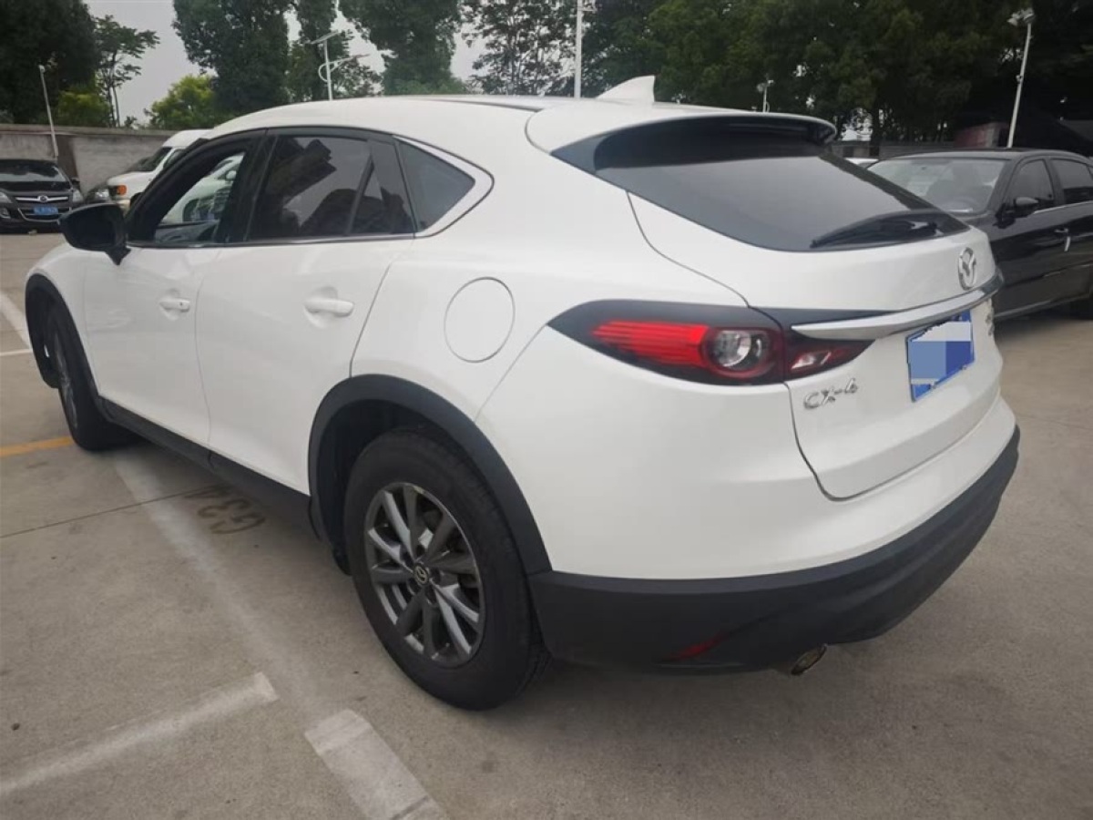 馬自達(dá) CX-4  2020款 2.0L 自動兩驅(qū)藍(lán)天青春版圖片