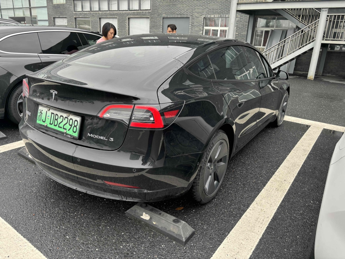 特斯拉 Model 3  2021款 標準續(xù)航后驅(qū)升級版 3D6圖片