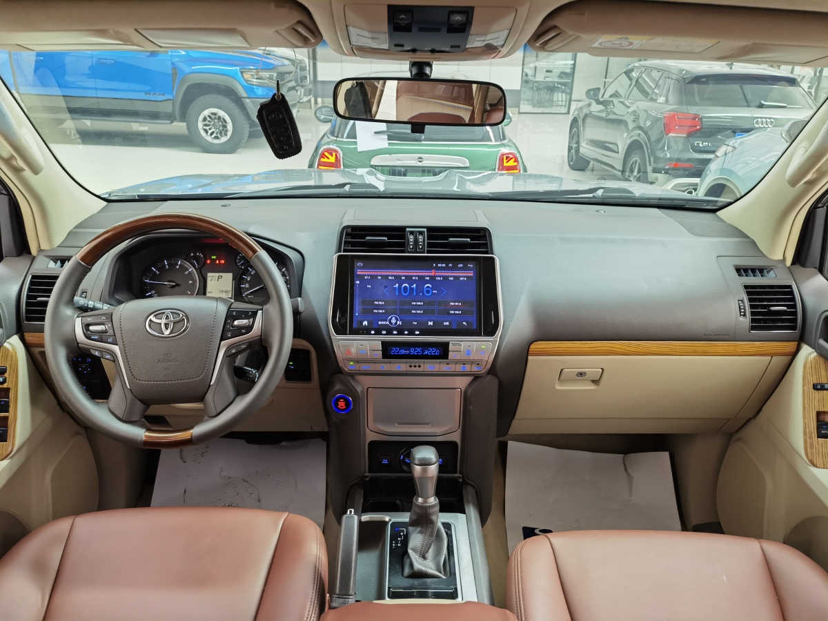 2019年6月丰田 普拉多  2017款 2700 TXL 中东版