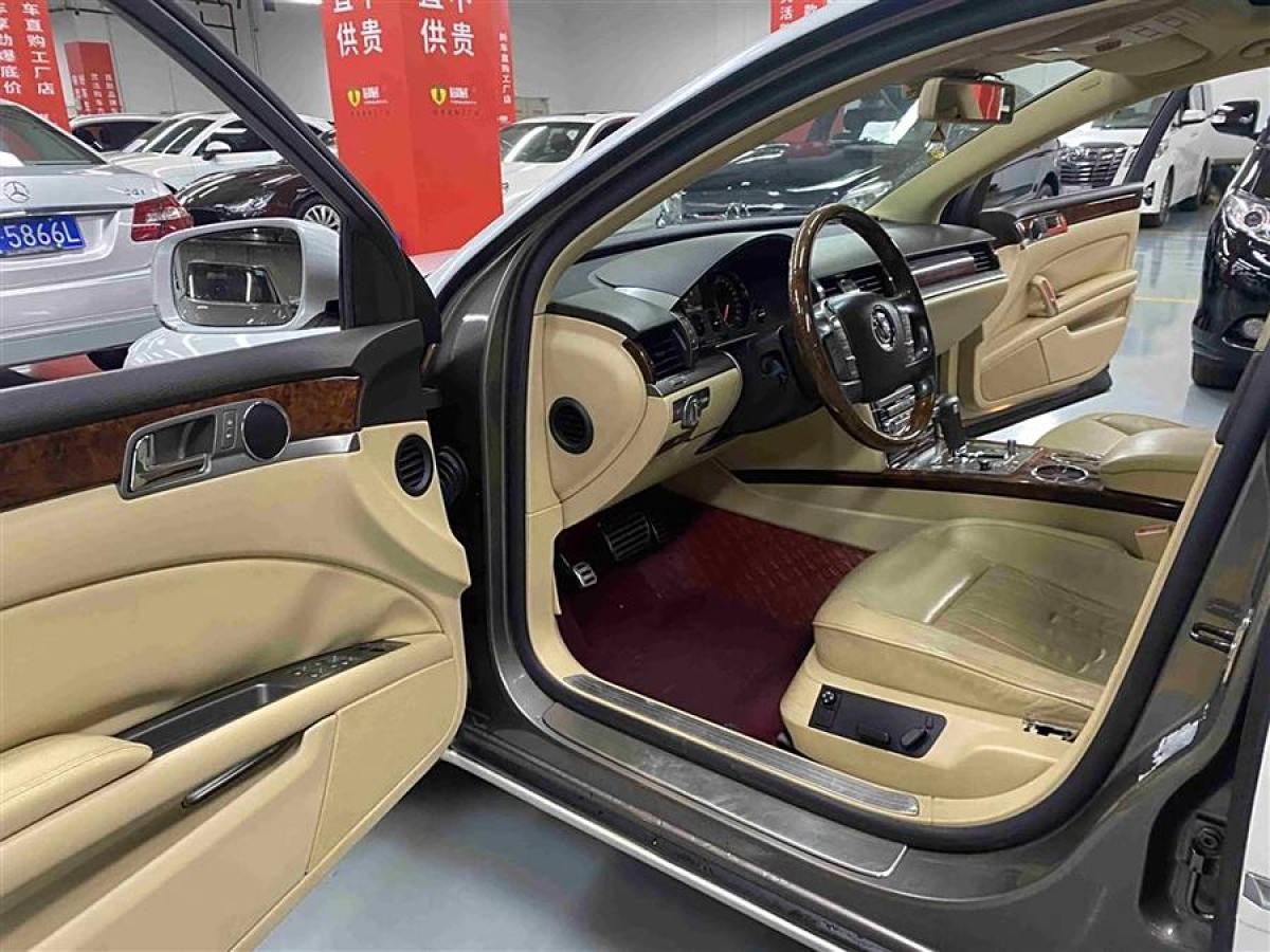 大眾 輝騰  2011款 3.6L V6 5座加長(zhǎng)商務(wù)版圖片