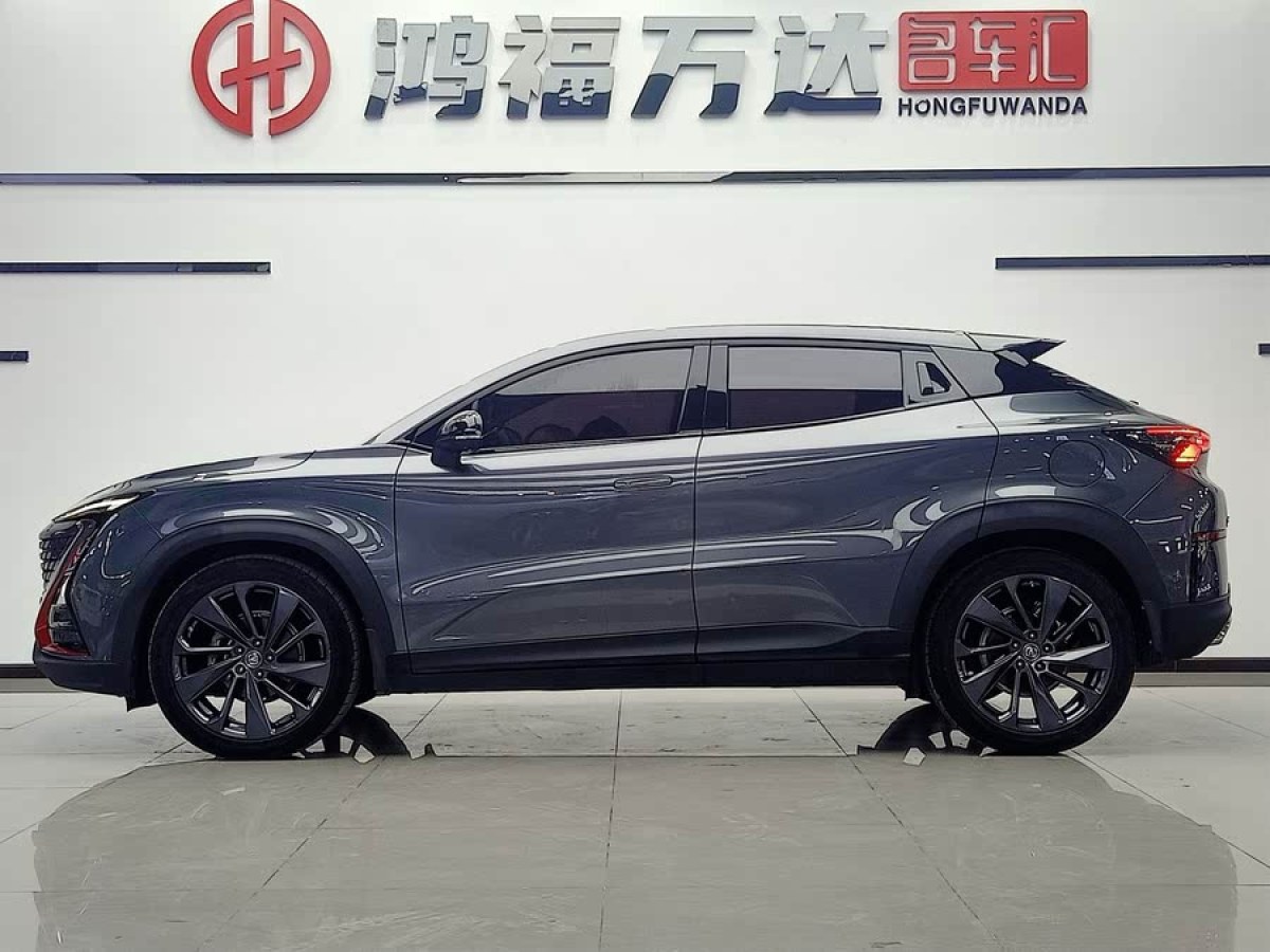 長(zhǎng)安 UNI-T  2020款 1.5T 旗艦型圖片