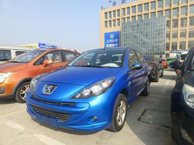 2013年6月 標(biāo)致 207 CROSS 1.4L 手動(dòng)品樂(lè)型圖片