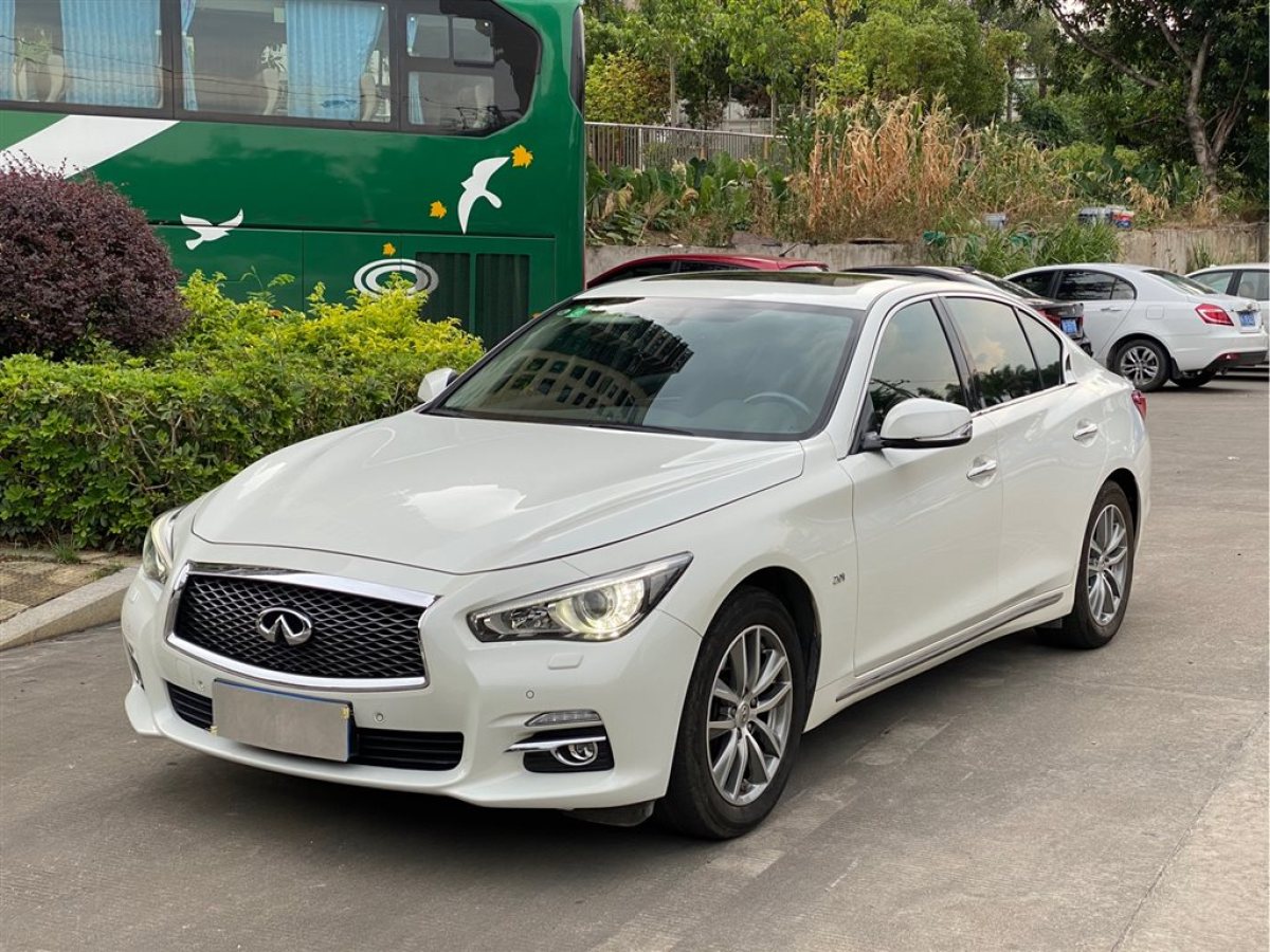 【龍巖】2015年01月 英菲尼迪 q50l 2015款 2.0t 悅享版 自動檔