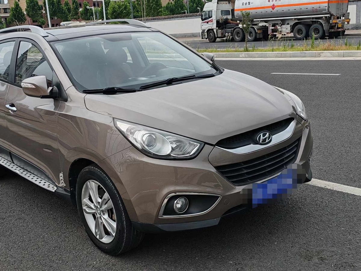 現(xiàn)代 ix35  2012款 2.0 GLS 兩驅(qū)精英天窗型圖片