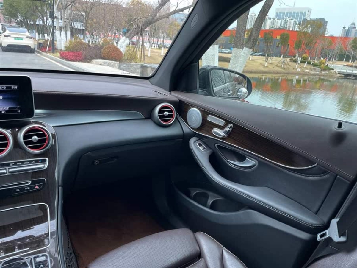 奔馳 奔馳GLC  2019款 GLC 260 4MATIC 動感型圖片
