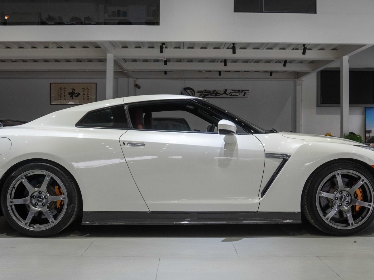 日產(chǎn) GT-R  2013款 3.8T Premium Edition圖片