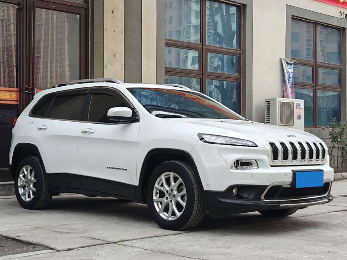 Jeep 自由光  2016款 2.4L 領(lǐng)先智能版圖片