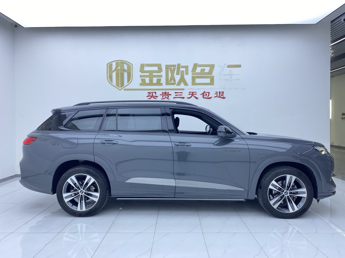 奧迪 奧迪Q6  2022款 45 TFSI quattro 齊云型 Light 飛騎套裝圖片