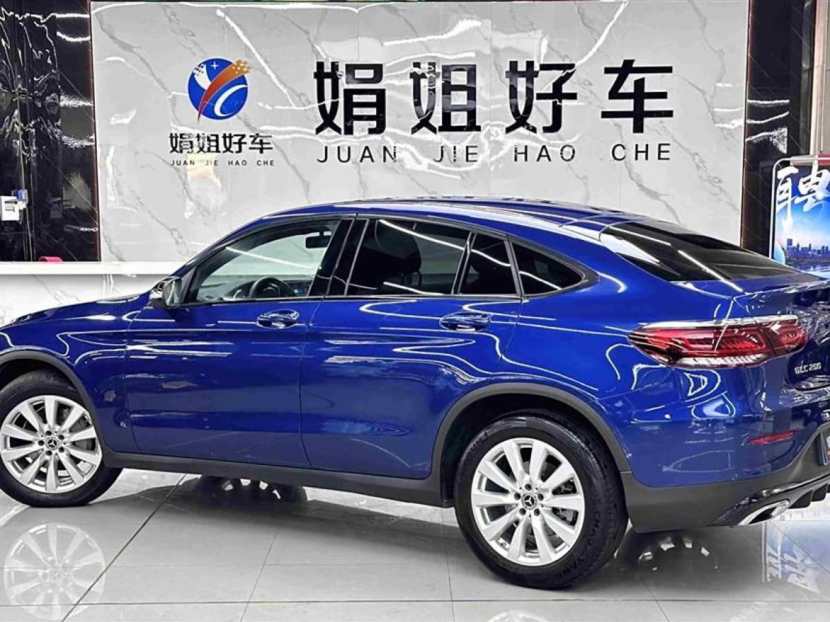 2020年1月奔馳 奔馳GLC  2023款 改款 GLC 260 4MATIC 轎跑SUV