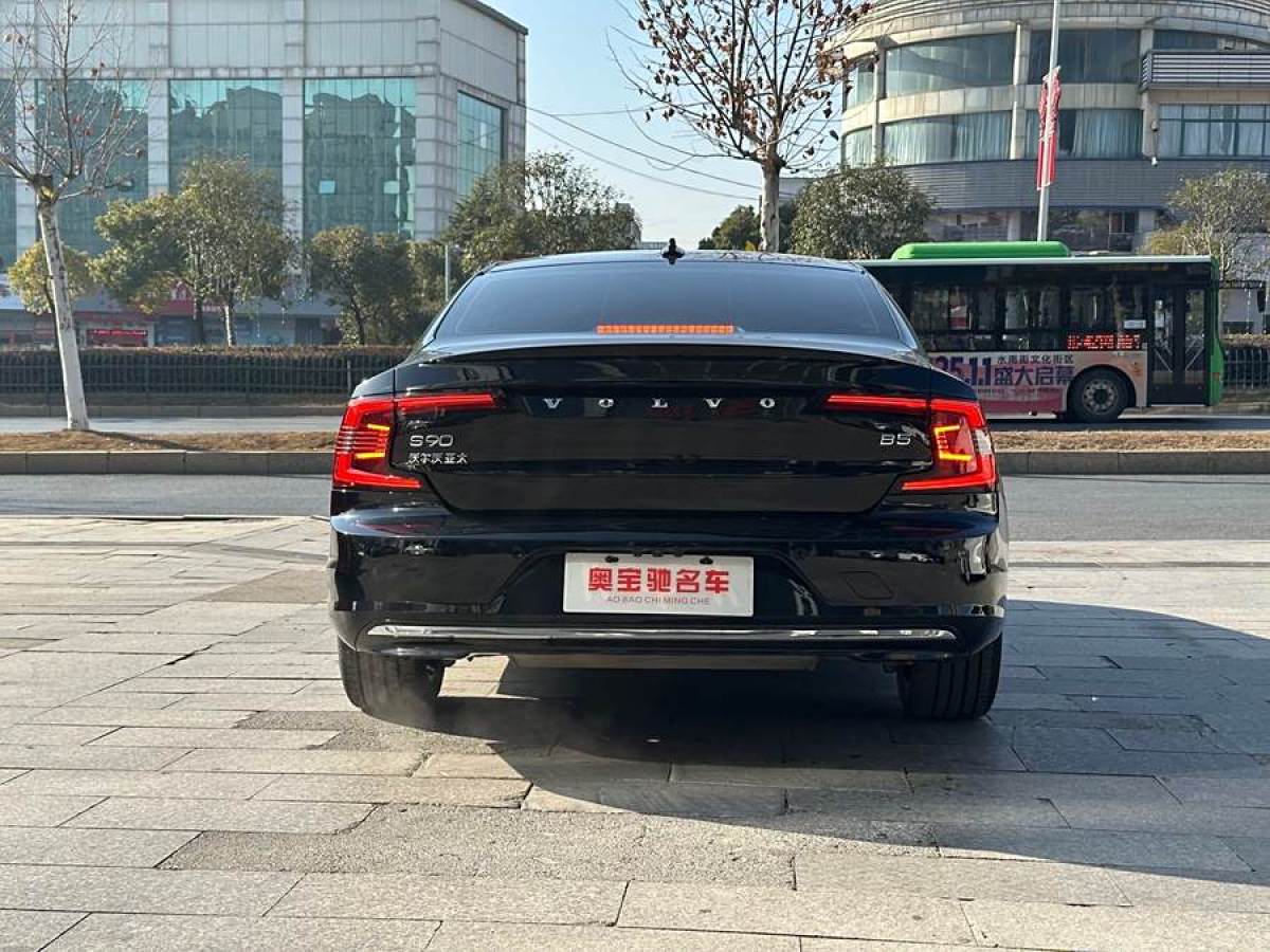 沃爾沃 S90  2024款 B5 智逸豪華版圖片