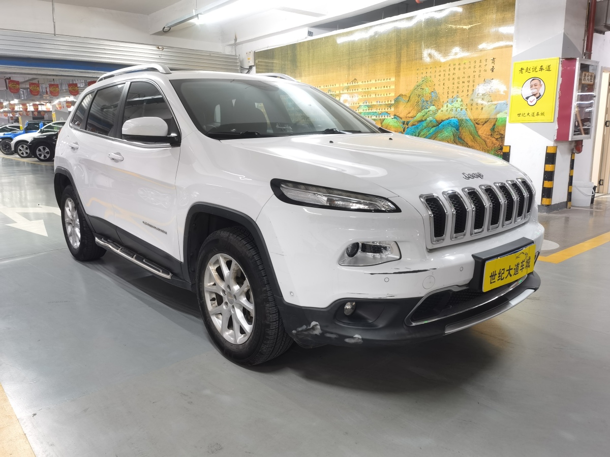 Jeep 自由光  2016款 2.4L 專業(yè)版圖片