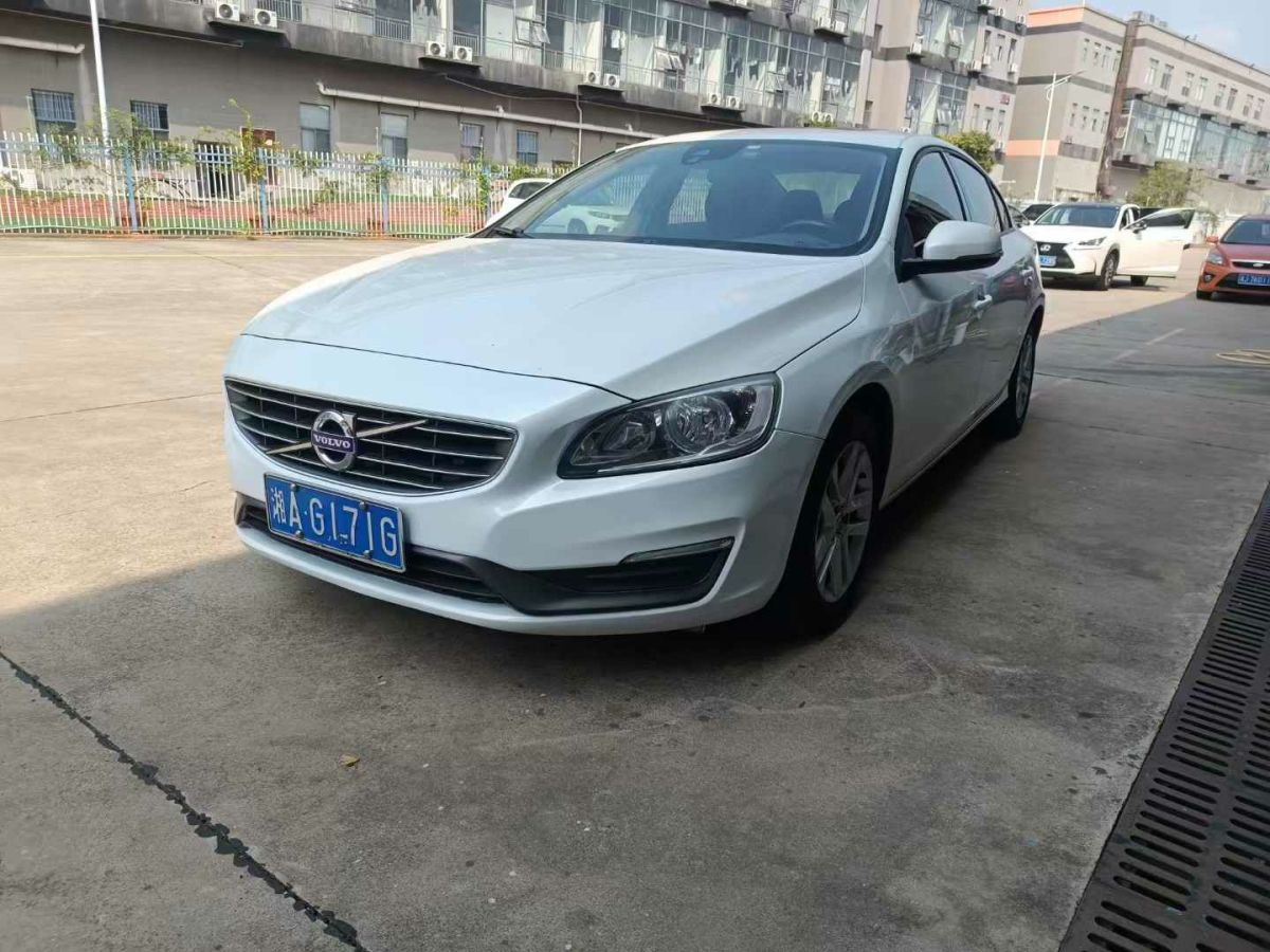 沃爾沃 S60  2015款 L 2.0T 智行版圖片