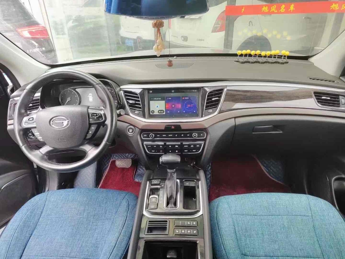 广汽传祺 GS8  2017款 320T 两驱豪华版图片