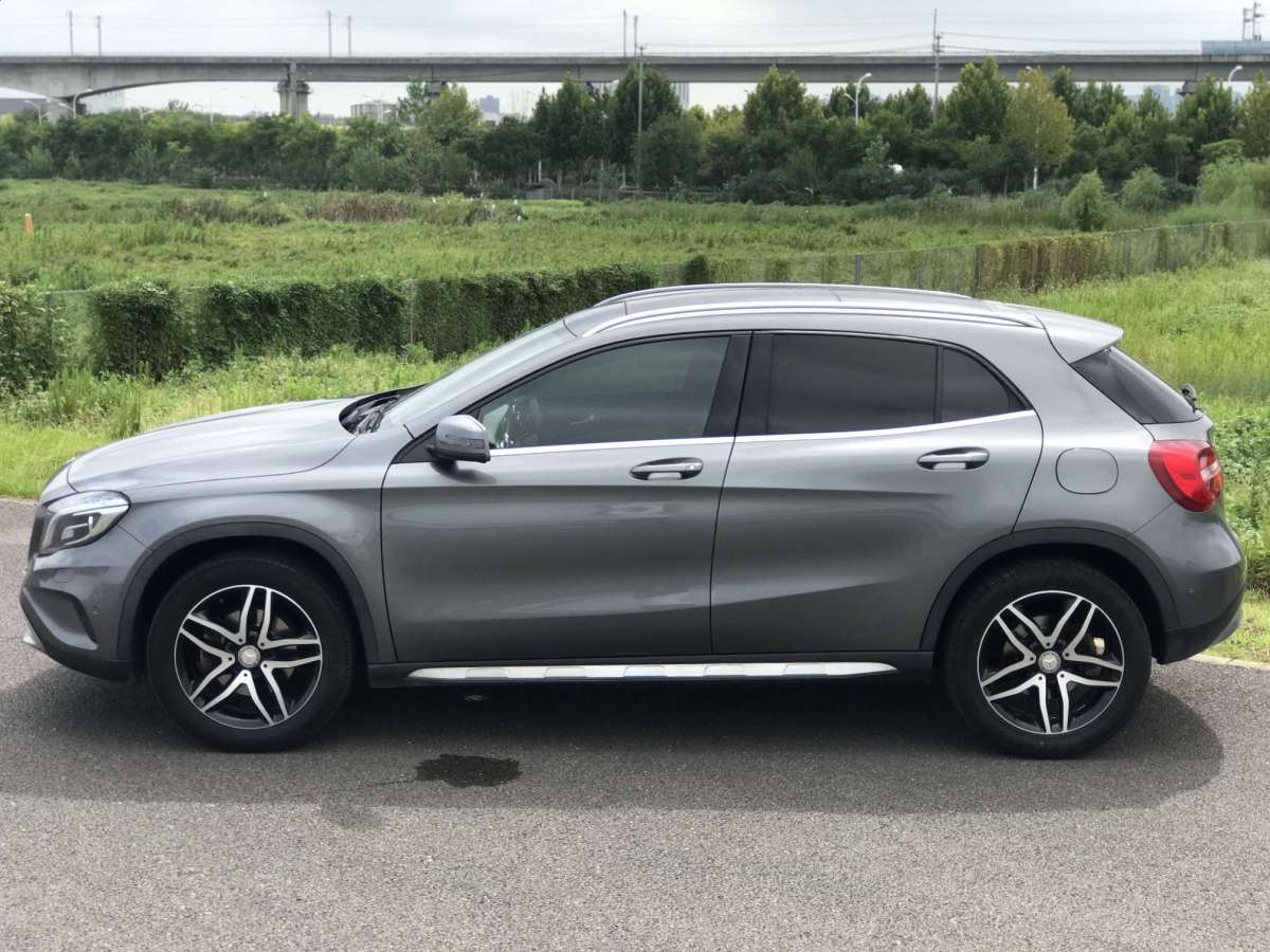 奔驰 奔驰GLA  2016款 GLA 220 4MATIC 时尚型图片