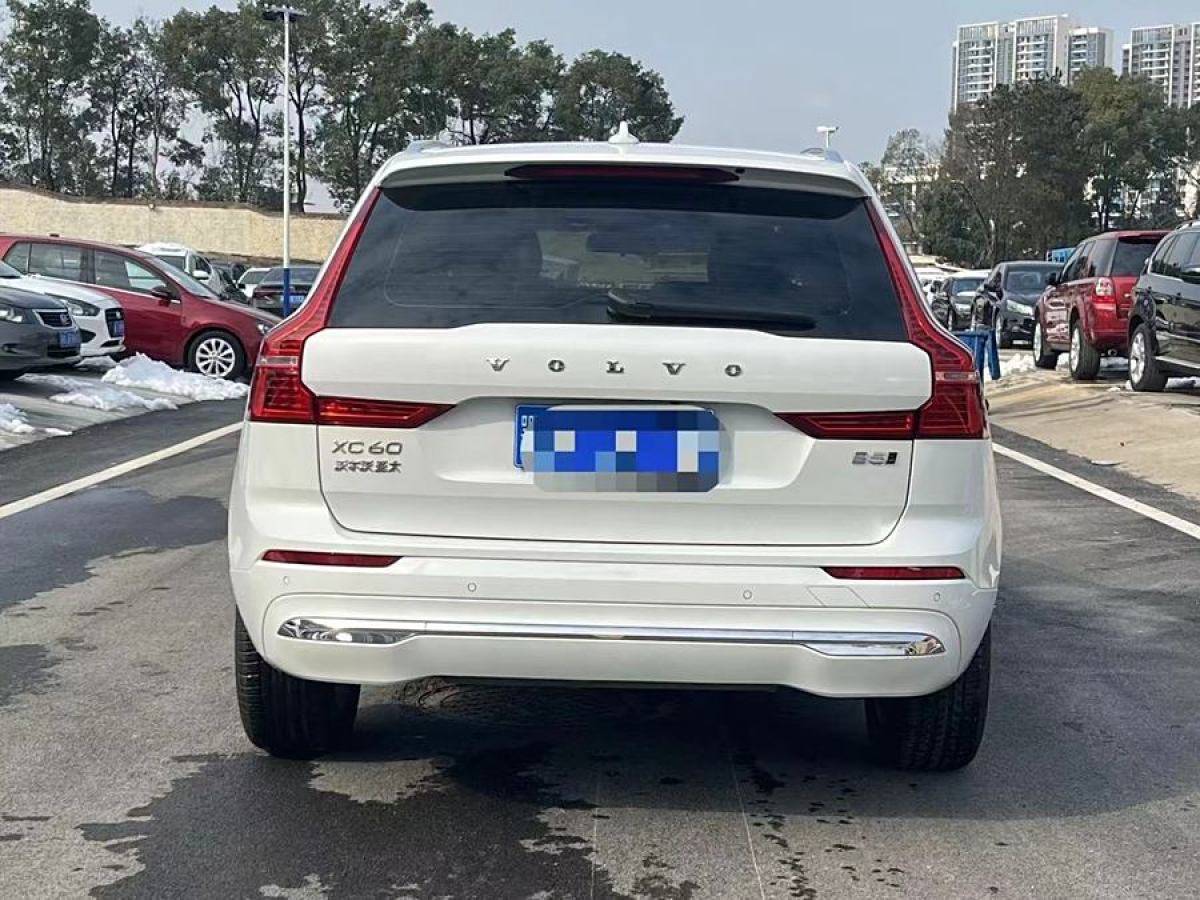 2022年2月沃爾沃 XC60  2022款 B5 四驅(qū)智逸豪華版