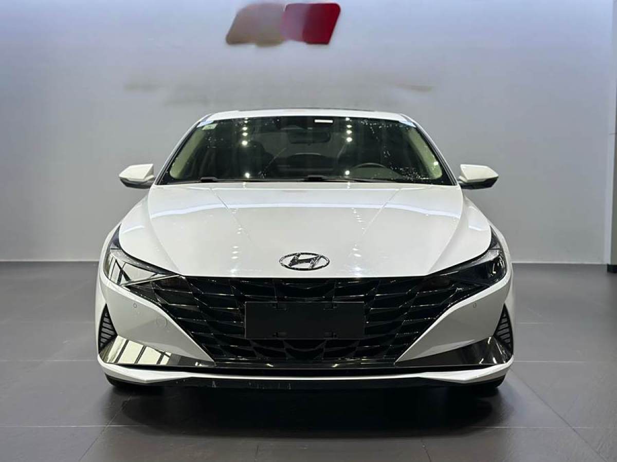 現(xiàn)代 伊蘭特  2021款 1.5L LUX尊貴版圖片