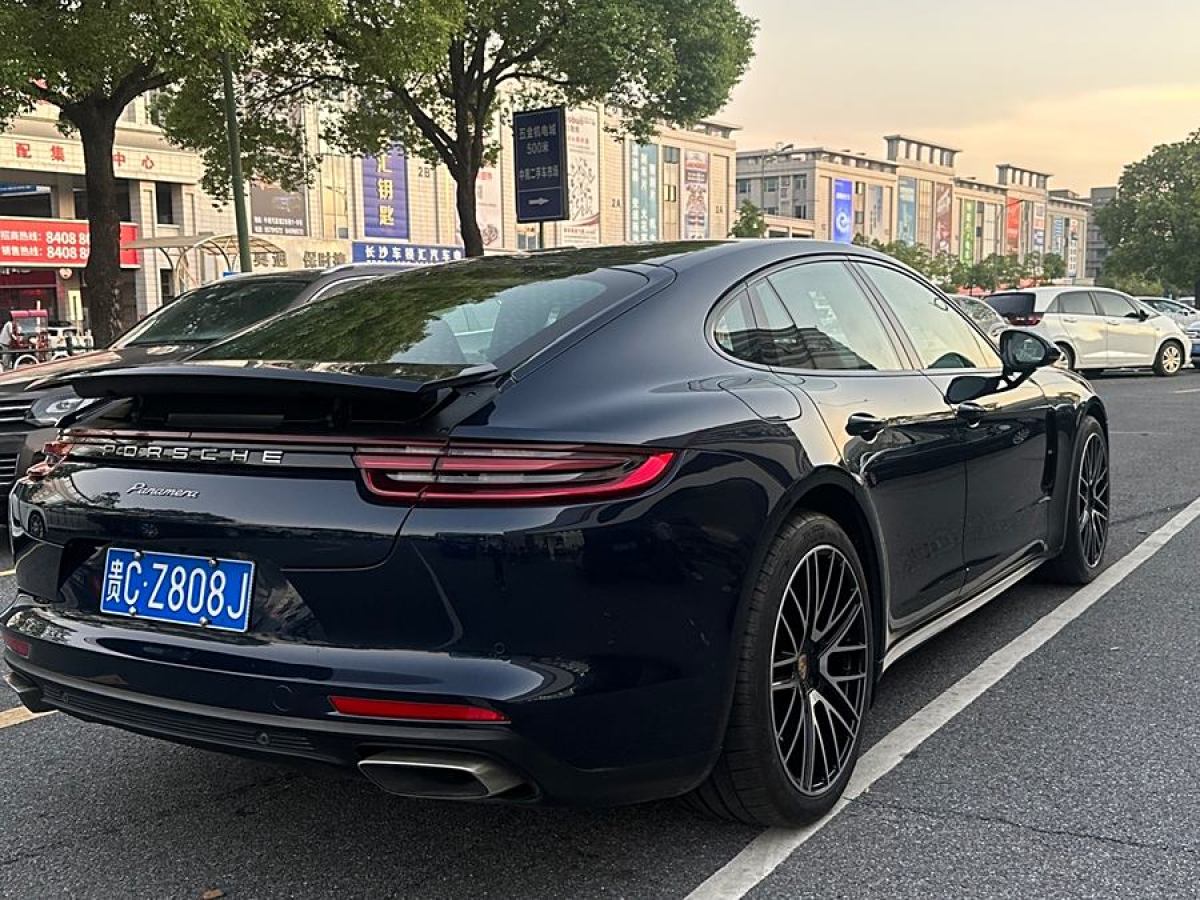 2018年9月保時(shí)捷 Panamera  2017款 Panamera 3.0T