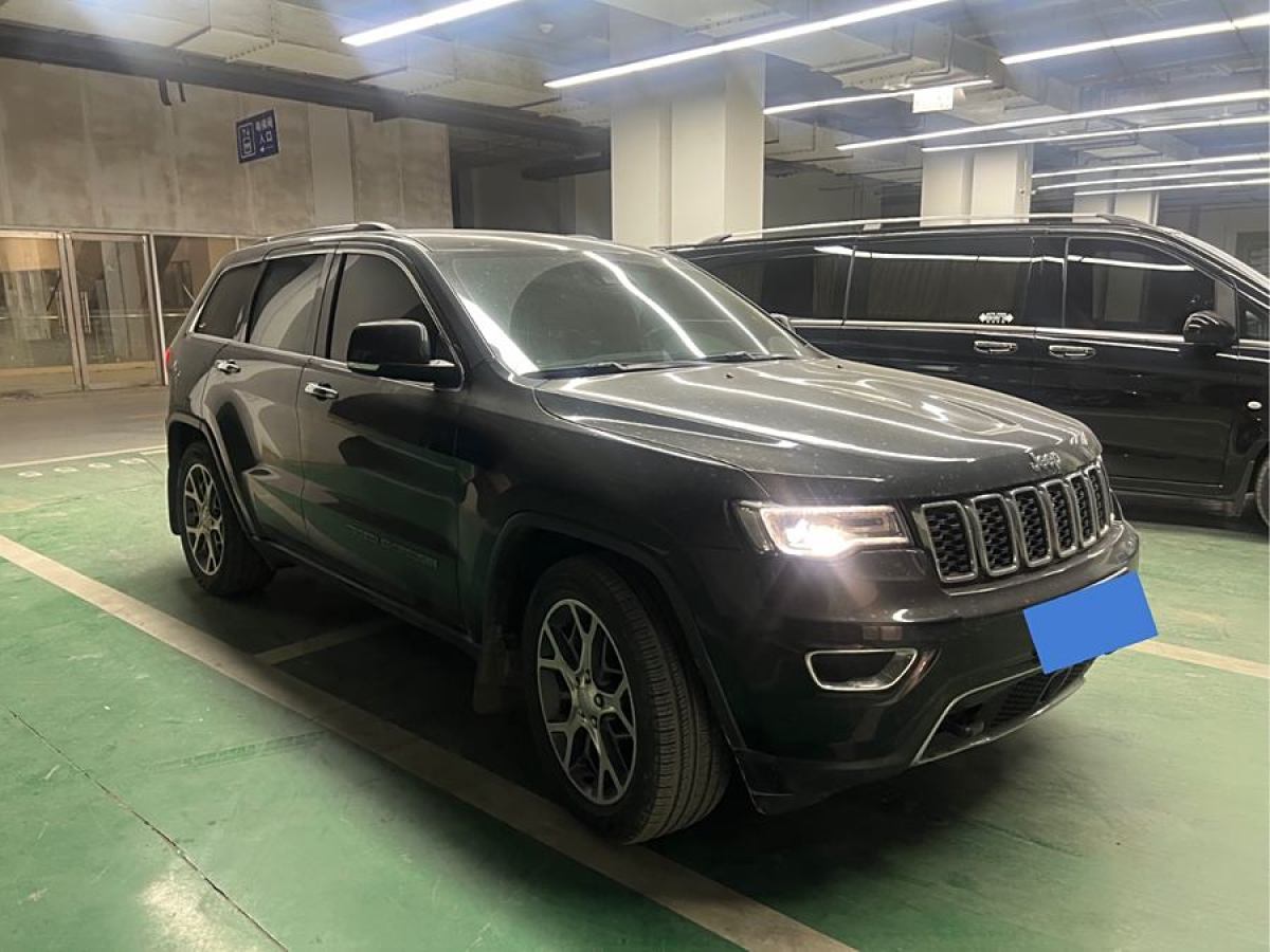 Jeep 大切諾基  2021款 3.0L 80周年紀念版圖片