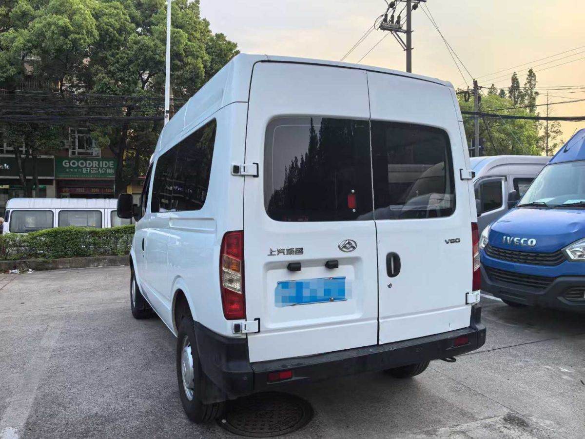 上汽大通 V80  2020款 2.0T AMT PLUS城市版短軸超低頂5/6座圖片