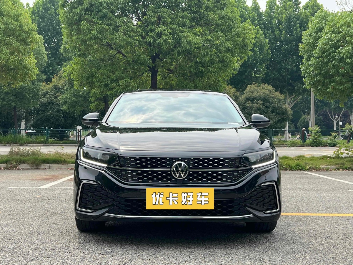 2024年2月大眾 帕薩特  2024款 380TSI 星空精英版