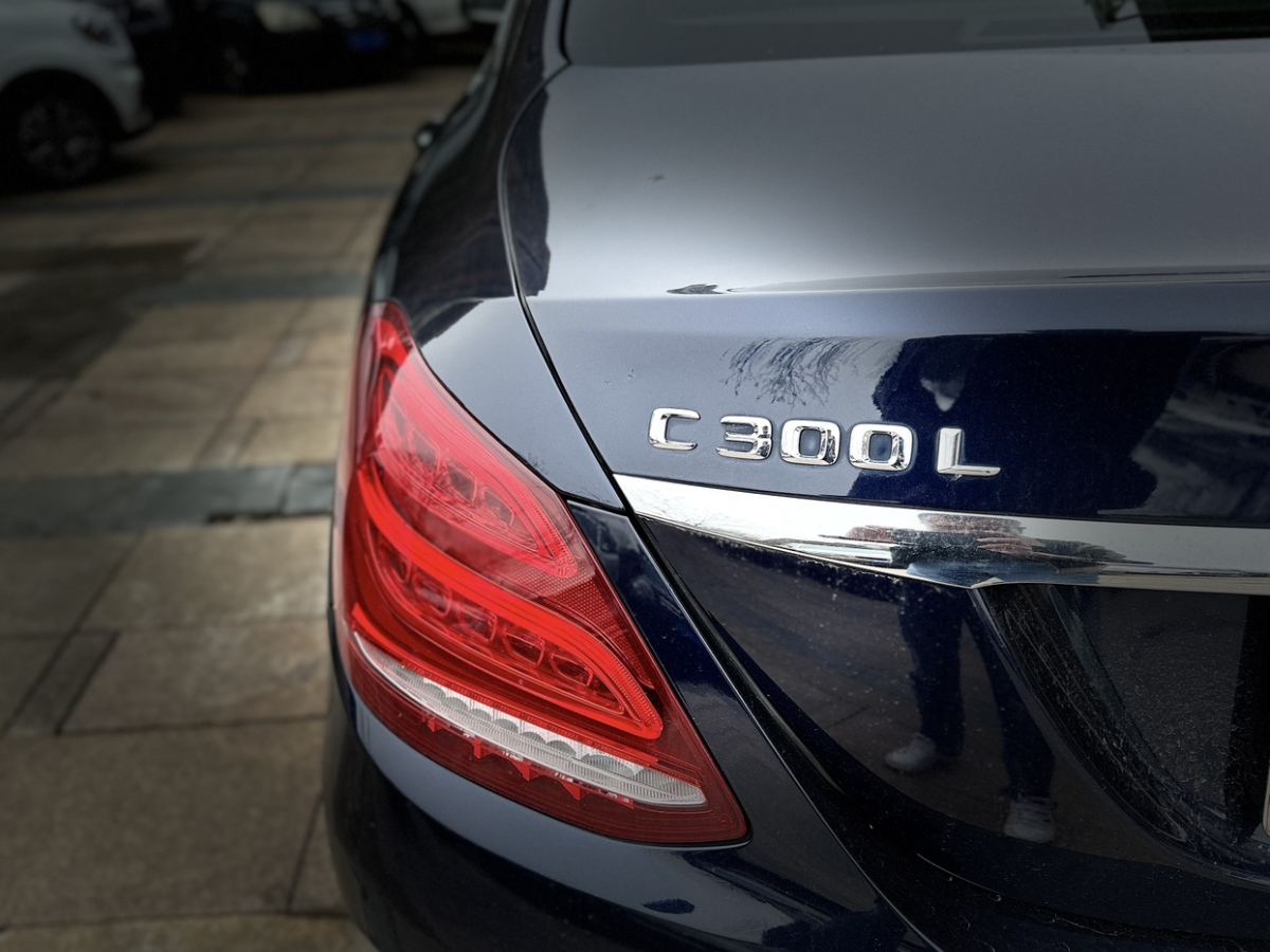 2016年03月奔驰 奔驰C级  2015款 C 300 L 运动型